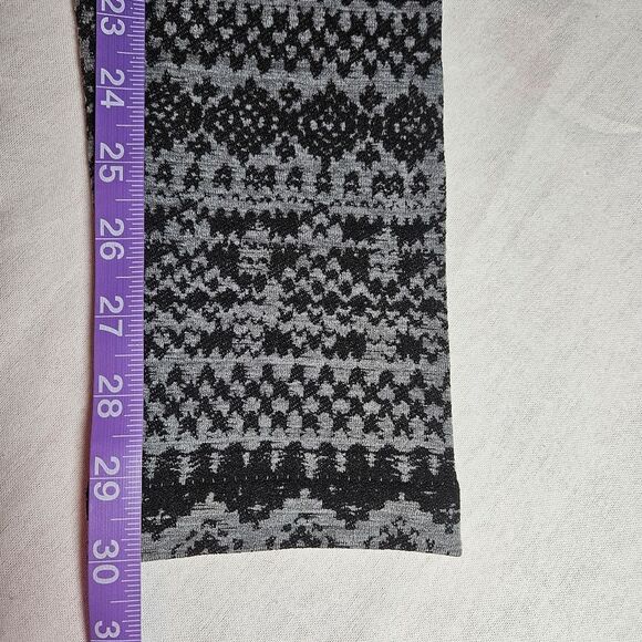 Pink Republic Gray & Black Fair Isle Nordic Print Stretch Knit Leggings Tights - Picture 9 of 9